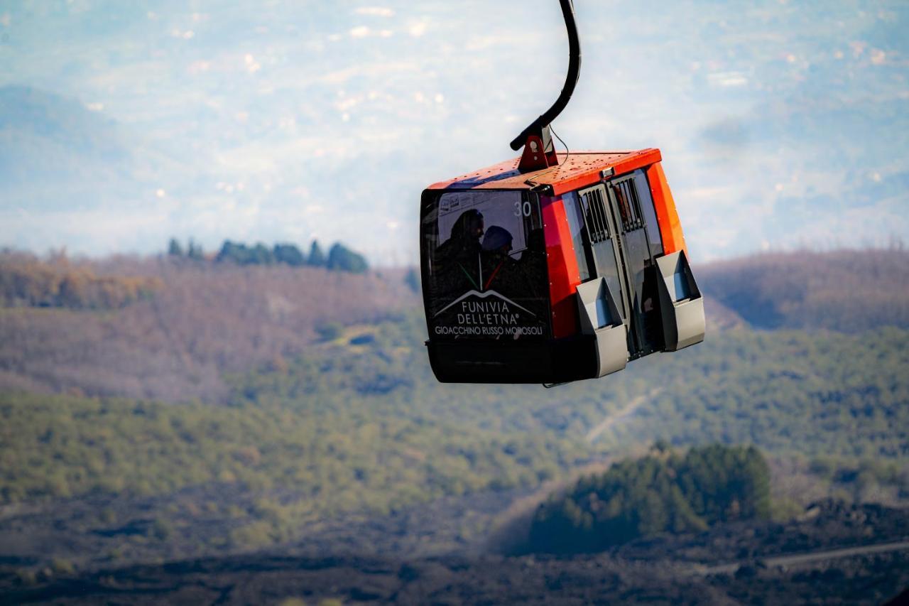 Ragalna Il Rifugio Di Aitnaヴィラ エクステリア 写真